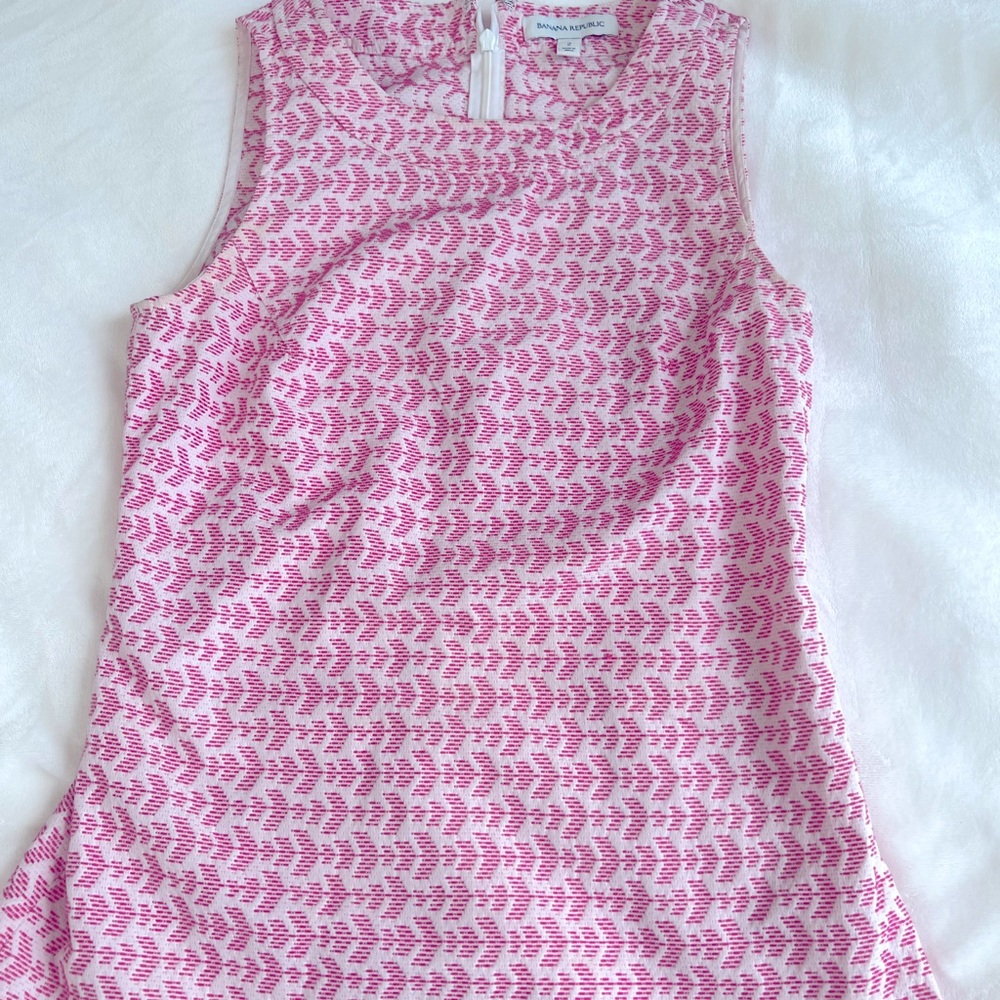 Banana Republic boatneck back zipper top